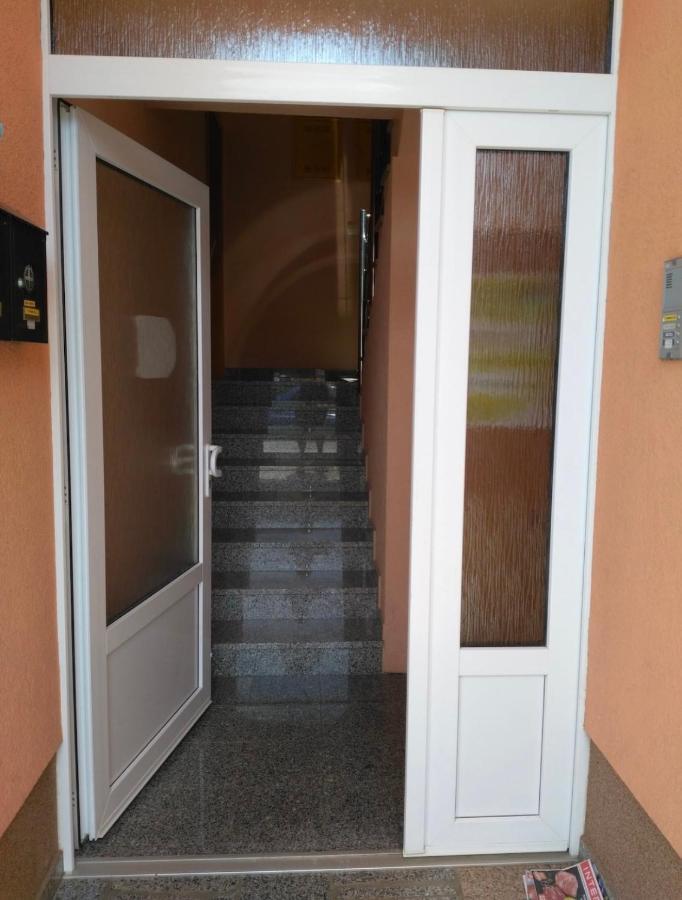 Studio Dama Blizina Amfiteatra I Bus Kolodvora ,Besplatan Privatni Parking,Self-Check- In Pula Zewnętrze zdjęcie